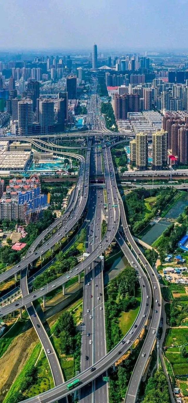 京港澳高速聯(lián)通大道立交橋